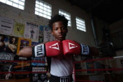 TITLE Boxing USA Boxing Competition Gloves - Elastic -Knockout Gear ACGESRD 5