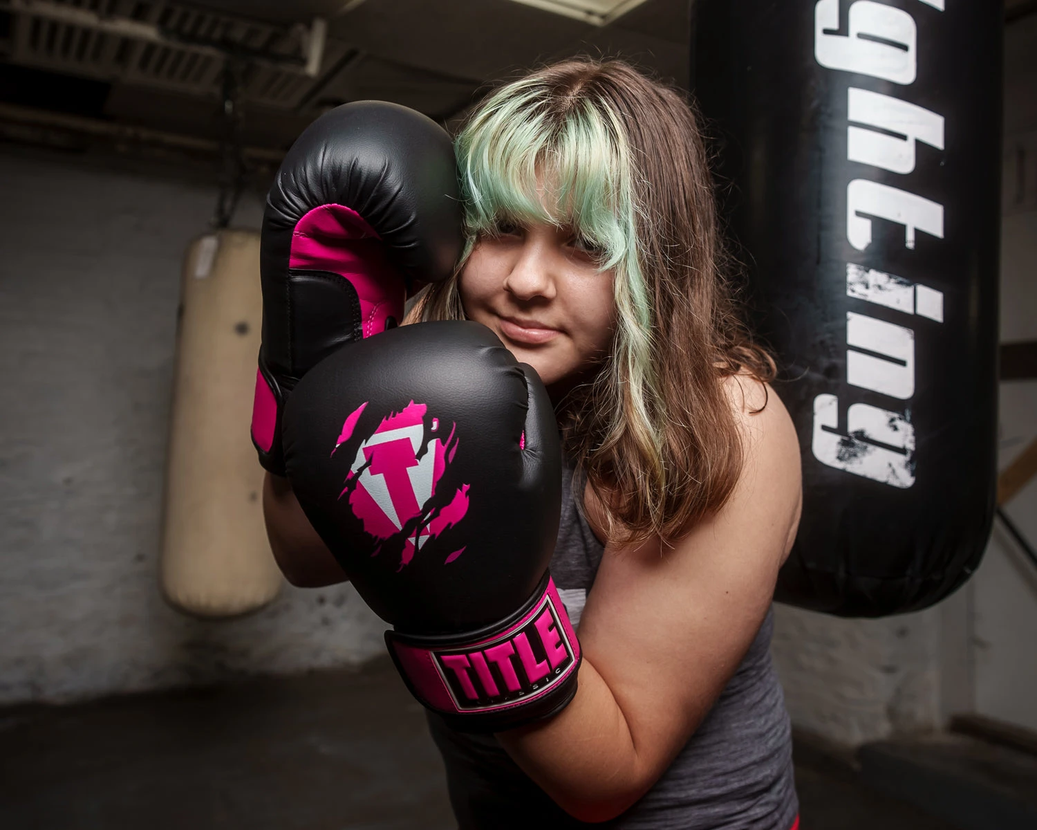 TITLE Classic Shredded Boxing Gloves 4 TITLE Classic Shredded Boxing Gloves - Image 2