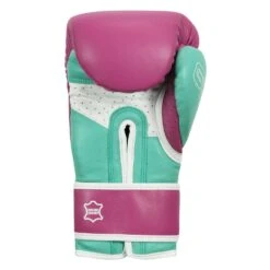 TITLE Boxing Gel Freestyle Training Gloves 33 TITLE Boxing Gel Freestyle Training Gloves -Knockout Gear FRTTG PK LBL WH 04