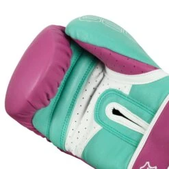 TITLE Boxing Gel Freestyle Training Gloves 34 TITLE Boxing Gel Freestyle Training Gloves -Knockout Gear FRTTG PK LBL WH 05