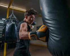 TITLE Boxing Gel World V2T Bag Gloves 38 TITLE Boxing Gel World V2T Bag Gloves -Knockout Gear GTWBGV2TBKGDWH 3