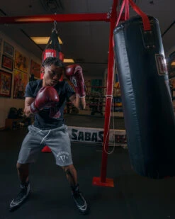 TITLE Boxing Old School Leather Bag Gloves 2.0 35 TITLE Boxing Old School Leather Bag Gloves 2.0 -Knockout Gear OSLBG2MR 3 3