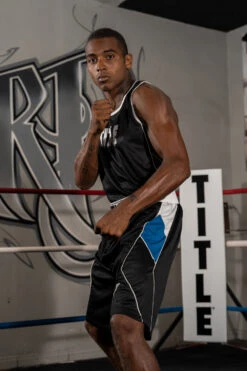 TITLE Boxing Aerovent Elite Amateur Set 8 21 TITLE Boxing Aerovent Elite Amateur Set 8 -Knockout Gear TABS8BK BL