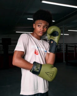 TITLE Boxing United Tee -Knockout Gear TBTS206WH 1