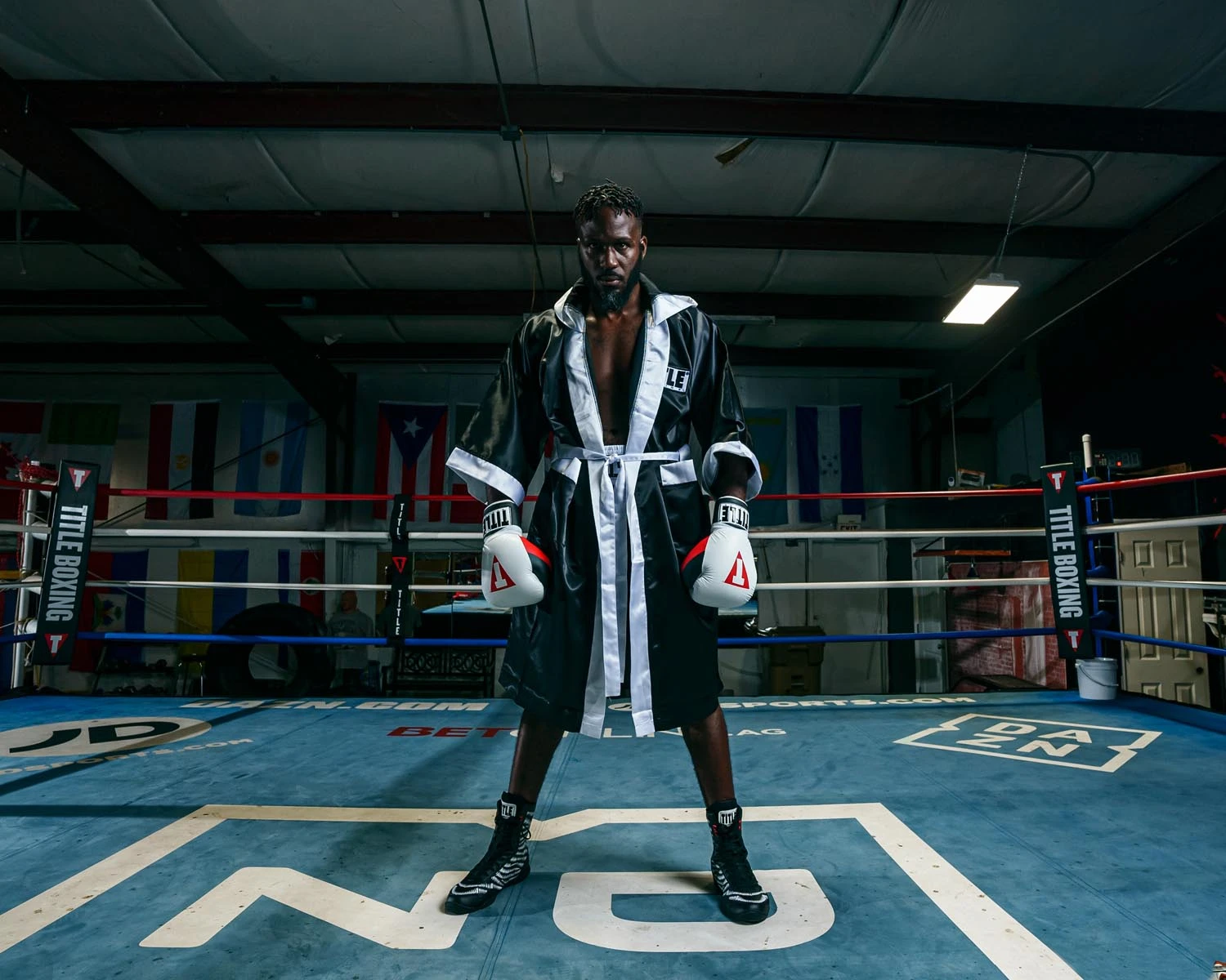 TITLE Boxing Pro Full Length Robe 3.0 10 TITLE Boxing Pro Full Length Robe 3.0 - Image 8