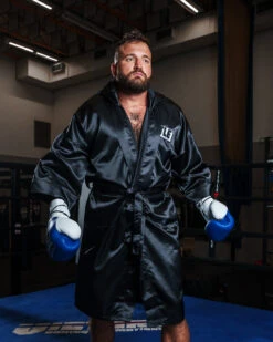 TITLE Boxing Pro Full Length Robe 3.0 26 TITLE Boxing Pro Full Length Robe 3.0 -Knockout Gear TSRFL3BK 2