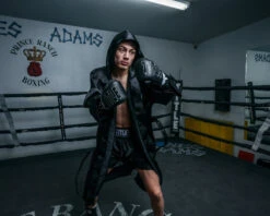 TITLE Boxing Pro Fingertip Robe 2.0 27 TITLE Boxing Pro Fingertip Robe 2.0 -Knockout Gear TSRFL3 3