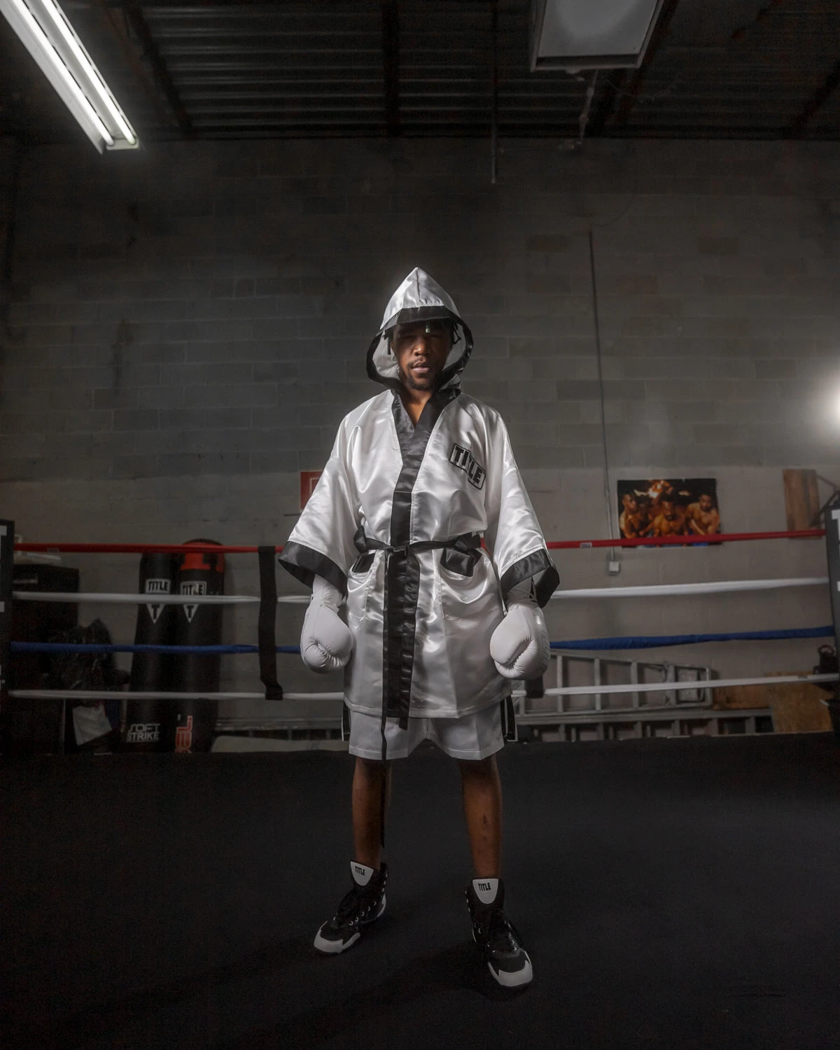 TITLE Boxing Fingertip Robe 14 TITLE Boxing Fingertip Robe - Image 12