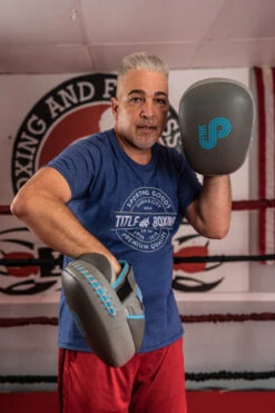 TITLE Boxing Air Pocket Technology Punch Mitts 16 TITLE Boxing Air Pocket Technology Punch Mitts -Knockout Gear airmt 2