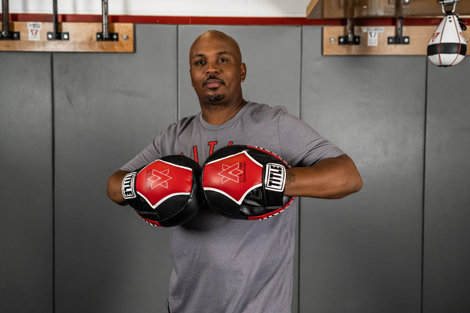 TITLE Boxing Air Vent Technology Punch Mitt 10 TITLE Boxing Air Vent Technology Punch Mitt - Image 8