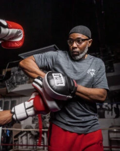 TITLE Boxing Gel Blockade Punch Mitts 21 TITLE Boxing Gel Blockade Punch Mitts -Knockout Gear gcpmc2 bk rd wh 1 4 1 1