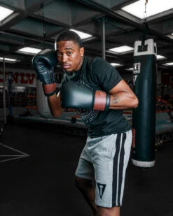 TITLE Boxing Honorary Bag Gloves 25 TITLE Boxing Honorary Bag Gloves -Knockout Gear gosbg bk bnl 2 1 1