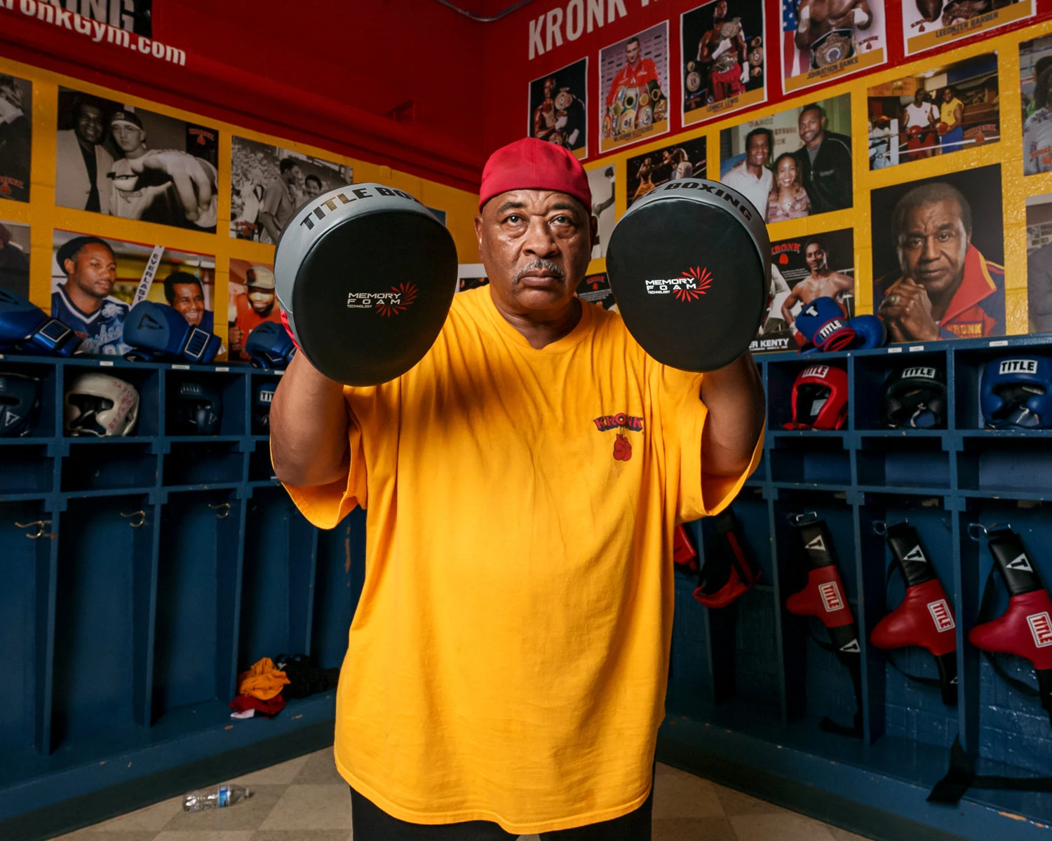 TITLE Boxing Memory Foam Tech Punch Mitts 8 TITLE Boxing Memory Foam Tech Punch Mitts - Image 6