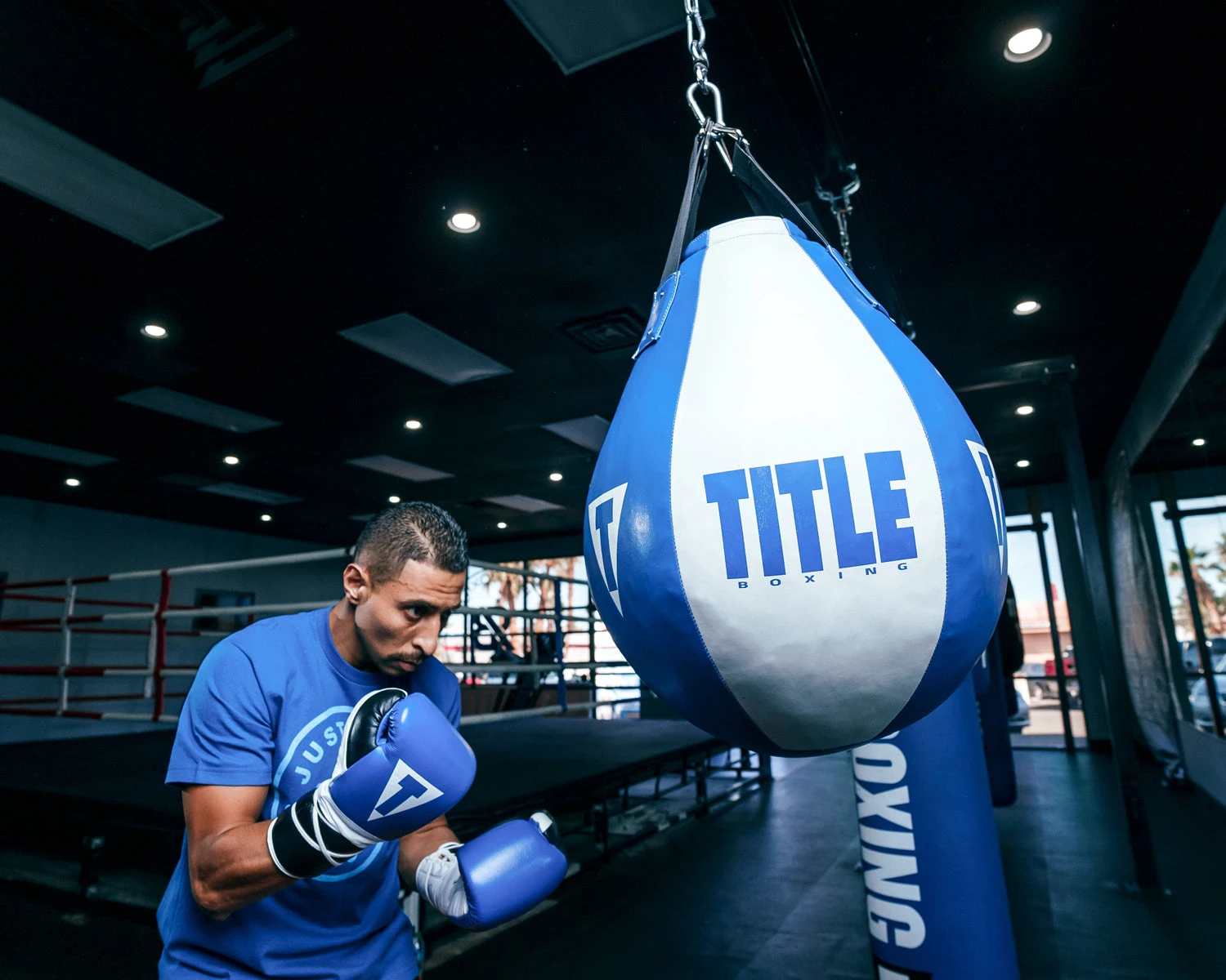 TITLE Boxing Leather Perfect Form Body Bag 6 TITLE Boxing Leather Perfect Form Body Bag - Image 4