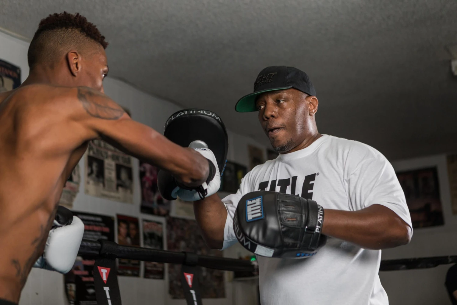 TITLE Platinum Punch Mitts 2.0 4 TITLE Platinum Punch Mitts 2.0 - Image 2