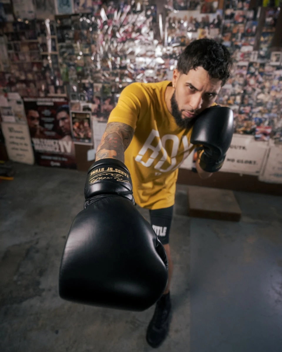 TITLE Boxing Roberto Duran Leather Sparring Gloves 10 TITLE Boxing Roberto Duran Leather Sparring Gloves - Image 8