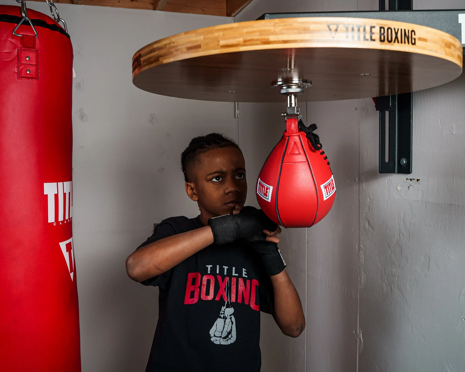 TITLE Boxing Forged Steel Adjustable Pro Speed Bag Platform 4 TITLE Boxing Forged Steel Adjustable Pro Speed Bag Platform - Image 2