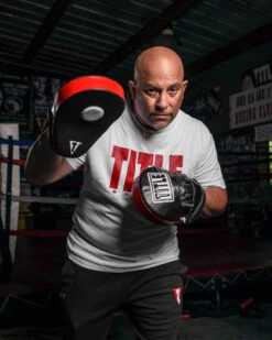 TITLE Boxing Incredi-Ball Leather Punch Mitts 2.0 17 TITLE Boxing Incredi-Ball Leather Punch Mitts 2.0 -Knockout Gear tipml2 bk rd 1